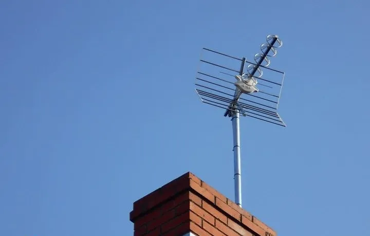 Installation d'antenne TV par un professionnel