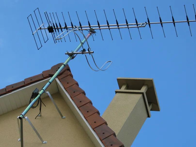Installation d'antenne TV par un professionnel